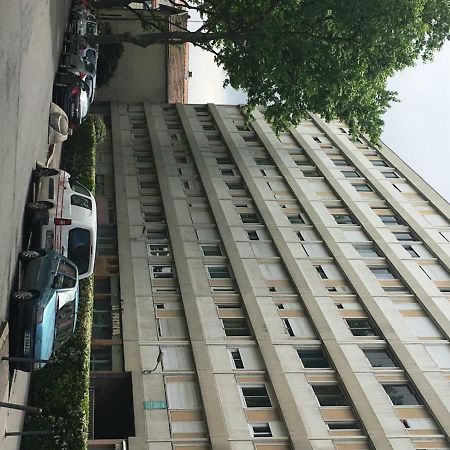 Studio Richelieu 2 et son parking privé Villeurbanne Esterno foto