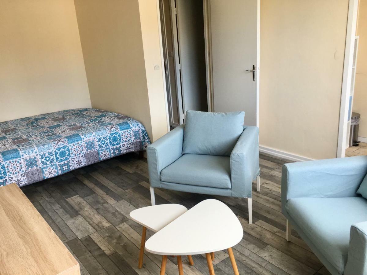 Studio Richelieu 2 et son parking privé Villeurbanne Esterno foto