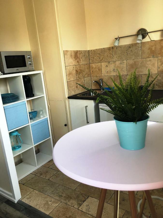 Studio Richelieu 2 et son parking privé Villeurbanne Esterno foto