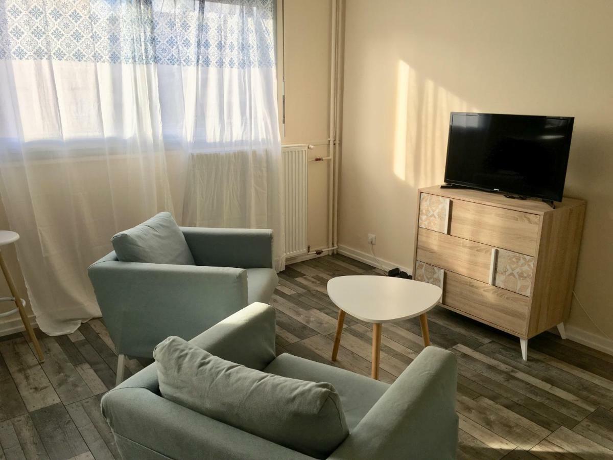 Studio Richelieu 2 et son parking privé Villeurbanne Esterno foto